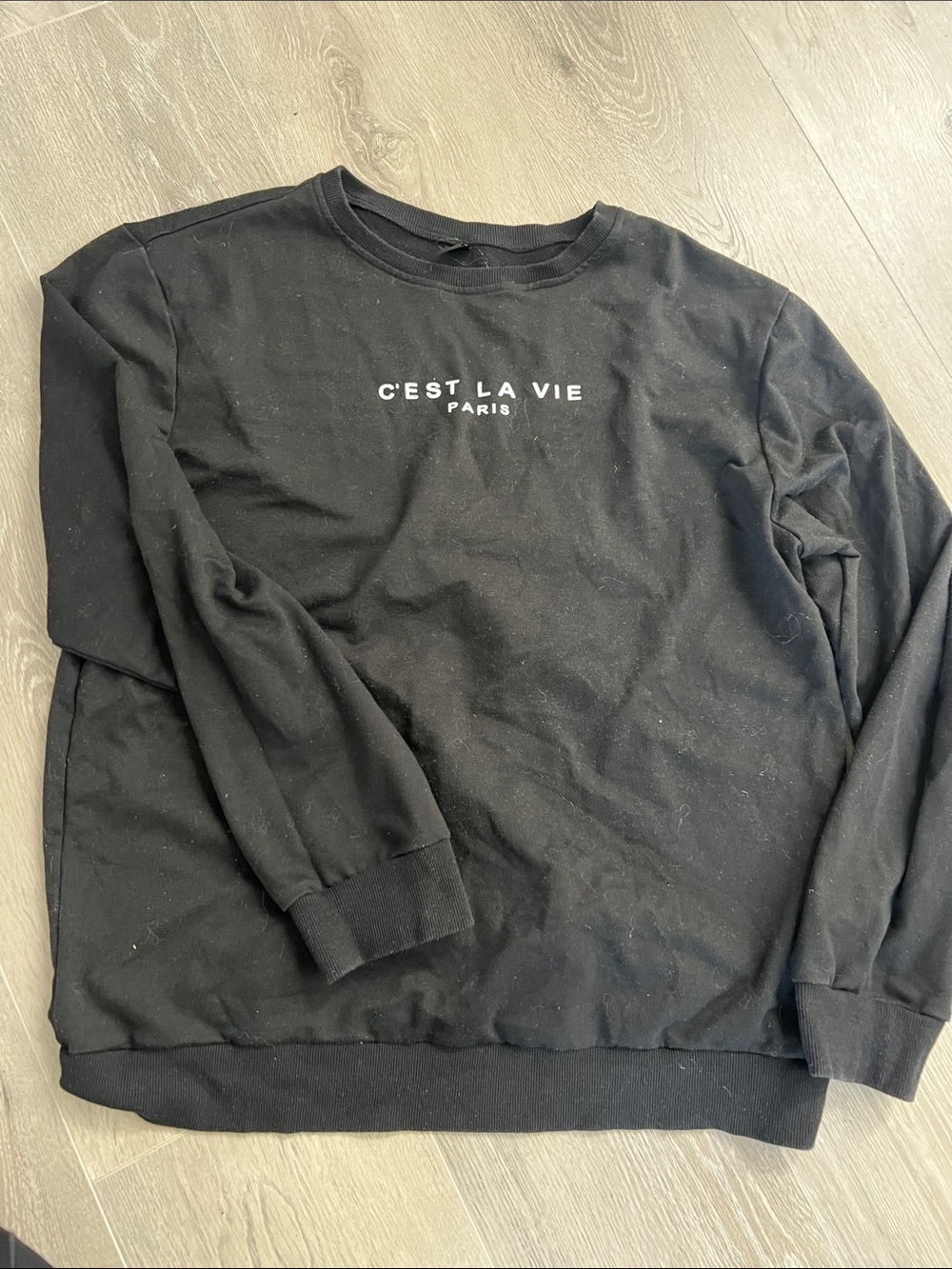SHEIN Black "C'EST LA VIE" Crewneck Sweatshirt
